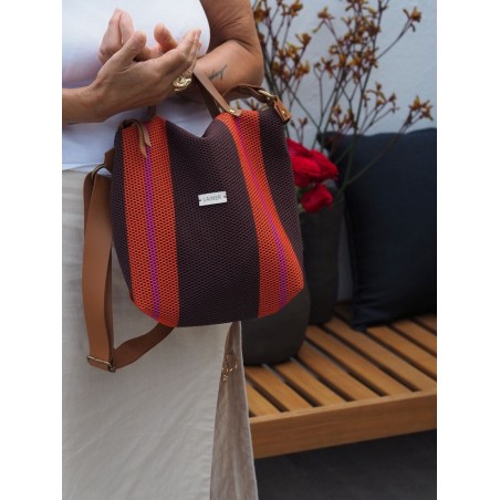 ZURRIOLA MARRÓN Y NARANJA Y ASAS DE MANO