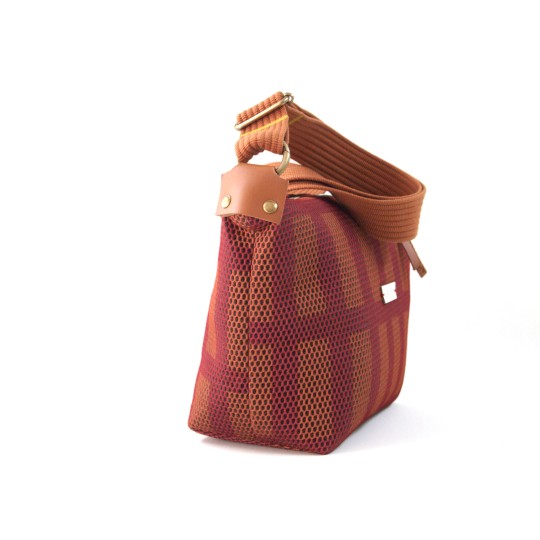 ZURRIOLA MEDIANO GRANATE Y CALDERA