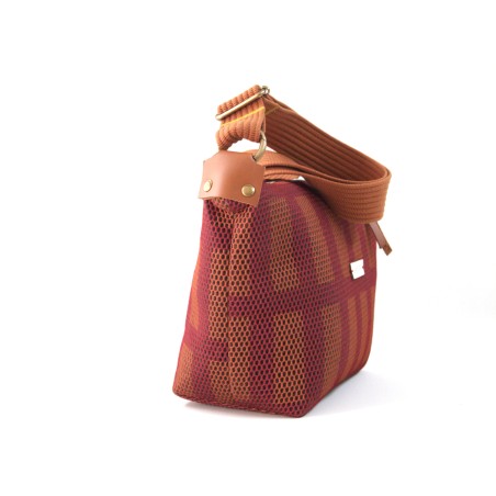 ZURRIOLA MEDIANO GRANATE Y CALDERA