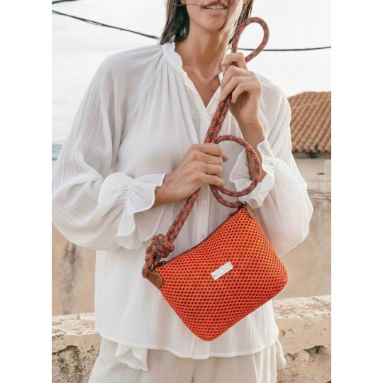 Bolso Ondarreta Pequeño de color naranja en tejido de rejilla 3D con asa regulable - Marca LAINER.